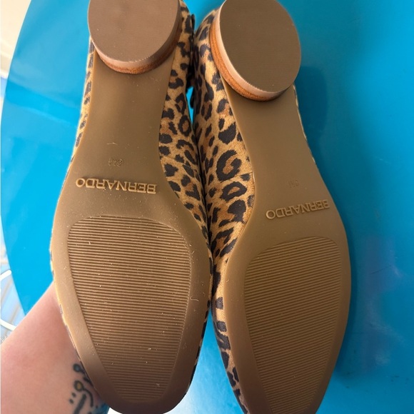 NWT Bernardo Brown and Black Leopard Print Flats - Picture 4 of 8